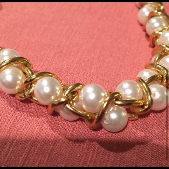 Faux Pearl and Gold Necklace/Choker - Picture 2 of 3